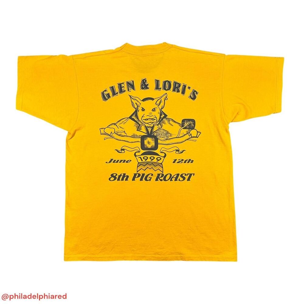 VTG 1999 Harley Davidson Inspired Glen & Lori's 8th Pig Roast yellow t-shirt L